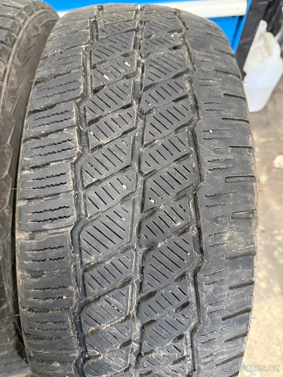 Pneu 235/65 R16C - 2