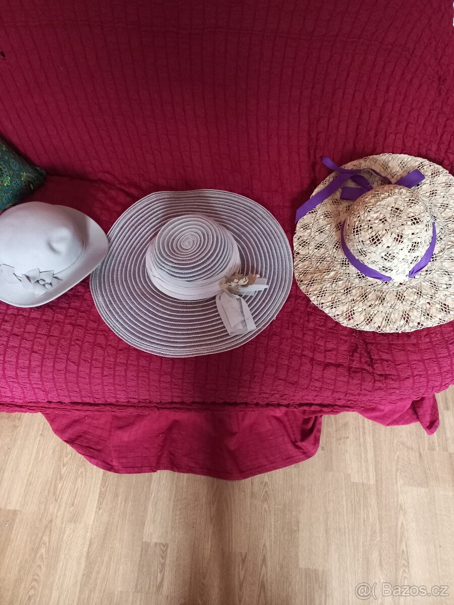 Dámské klobouky 2ks. - 2