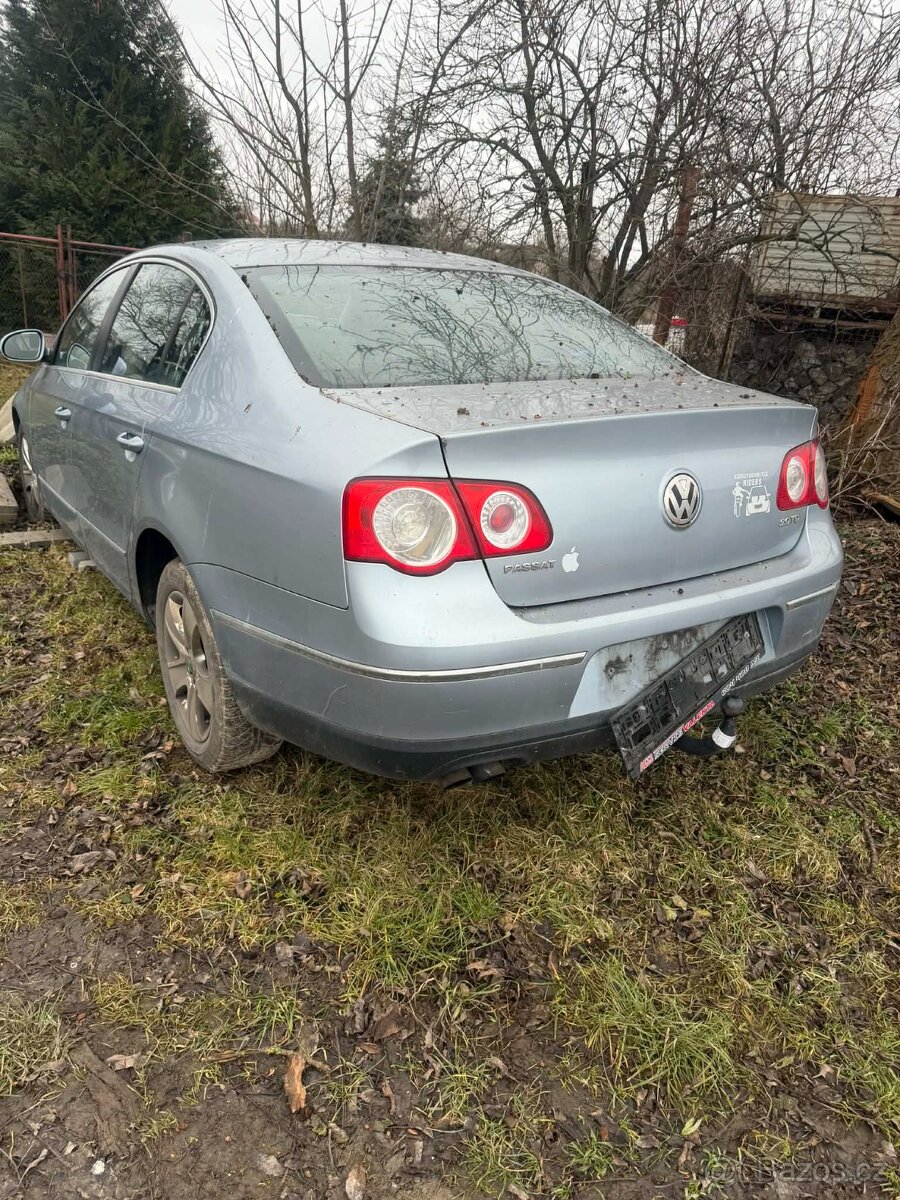 Volkswagen Passat - 2