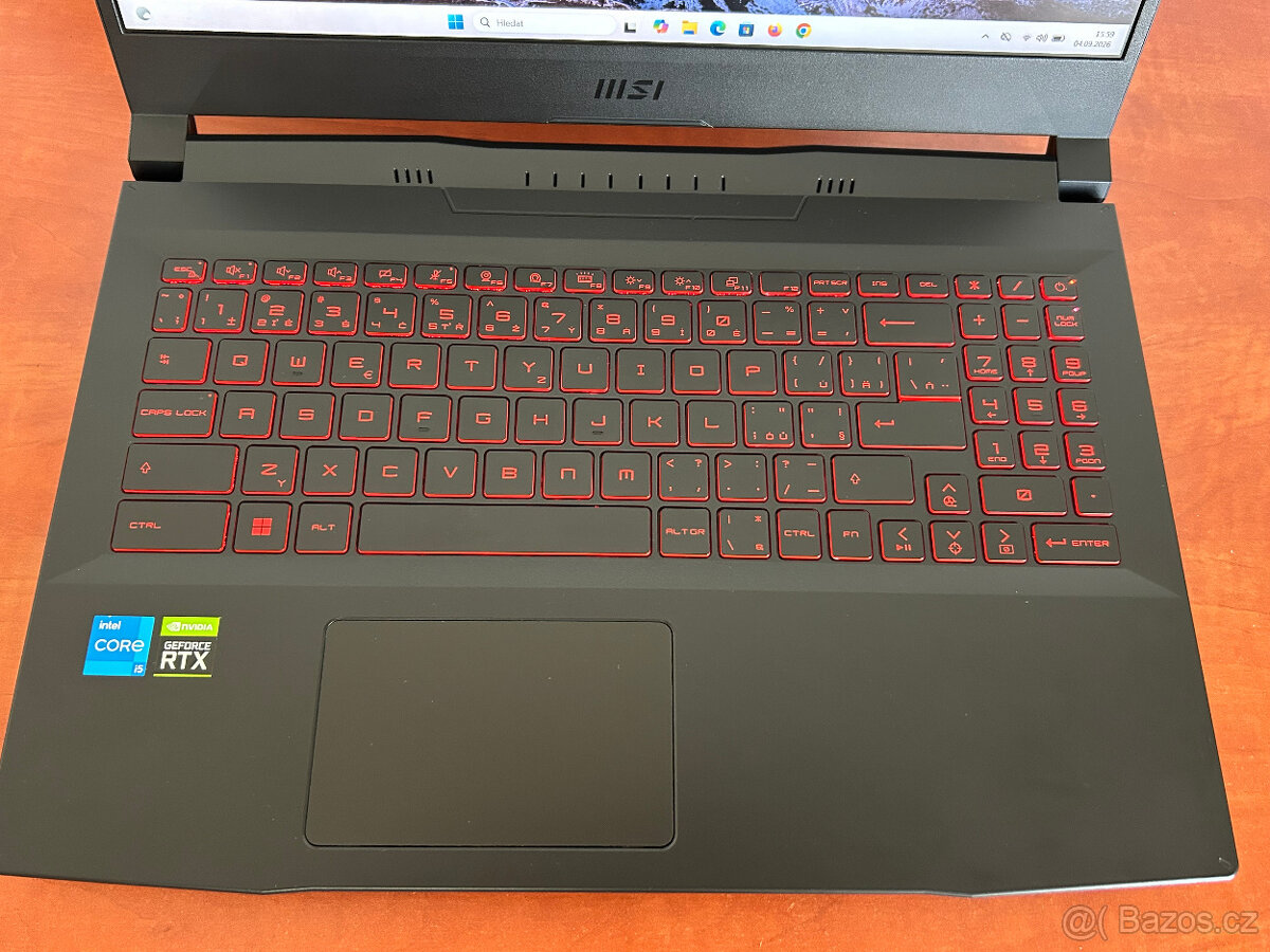 MSI Katana GF66 11UE-808CZ - 2