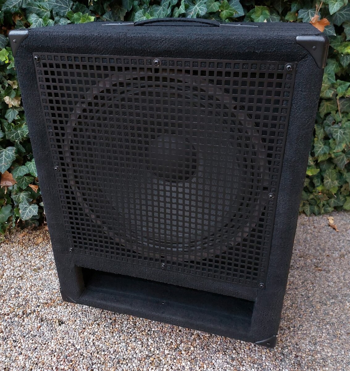 Baskytarový box 15" Eminence Beta 15A - 2