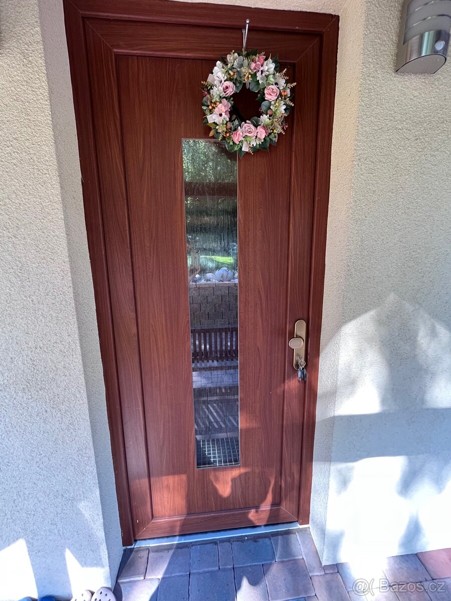 Plastové vstupní dveře - 2