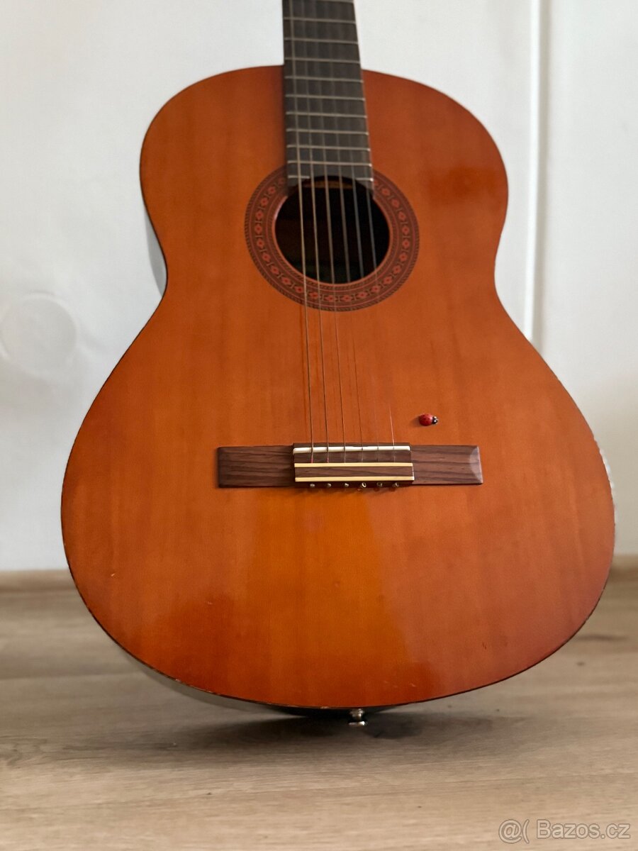 Klastická kytara Yamaha C40 se strapp buttons a pouzdrem - 2