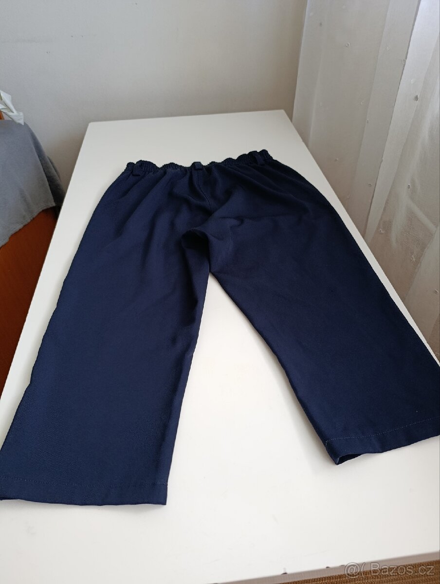Tmavě modré třičtvrteční letní kalhoty vel.L do gumy - 2