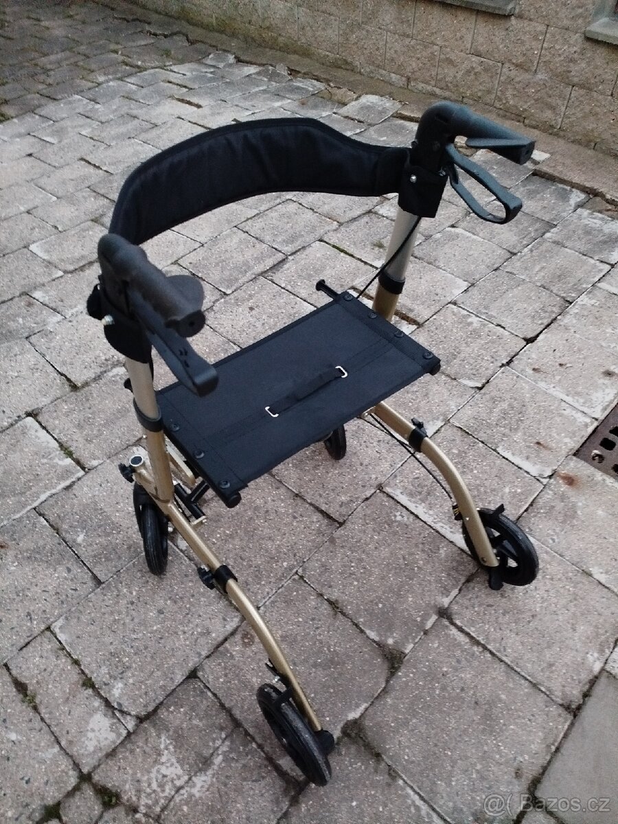 Chodítko pro seniory - 2