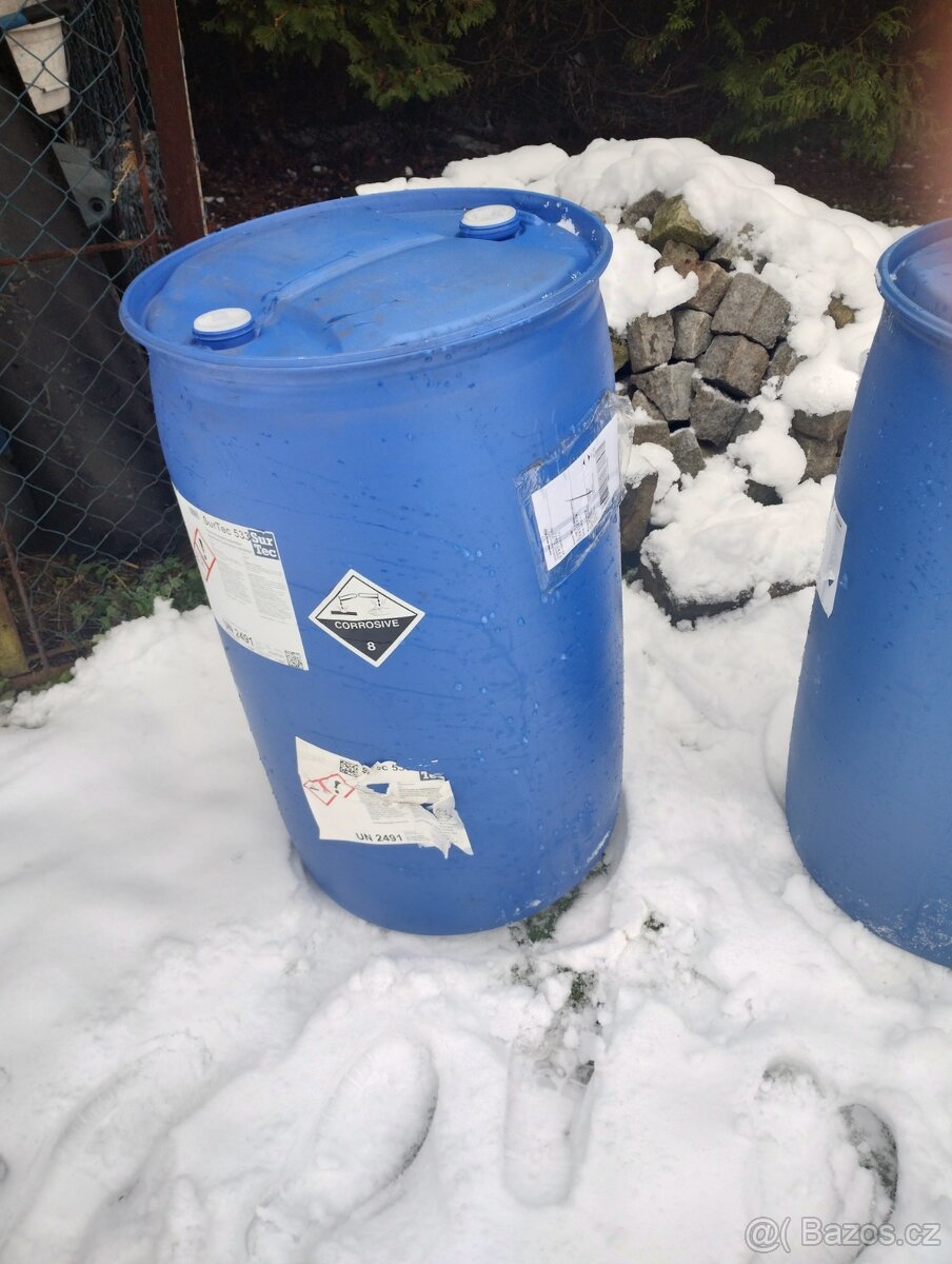 Plastový sud. - 2