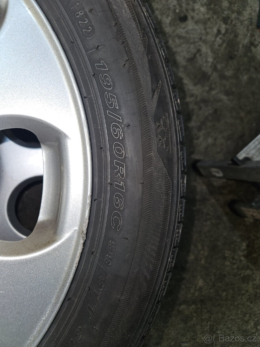 Pneu zimni 195/60R16C 99/97T - 2
