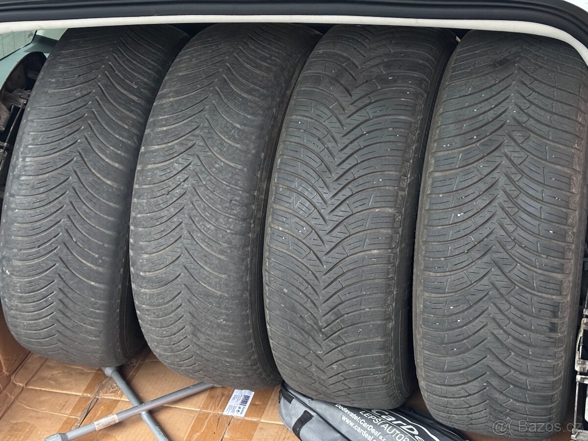 FORD mondeo COMBI2018 Kleber Quadraxer2 215/60/R16 - 2