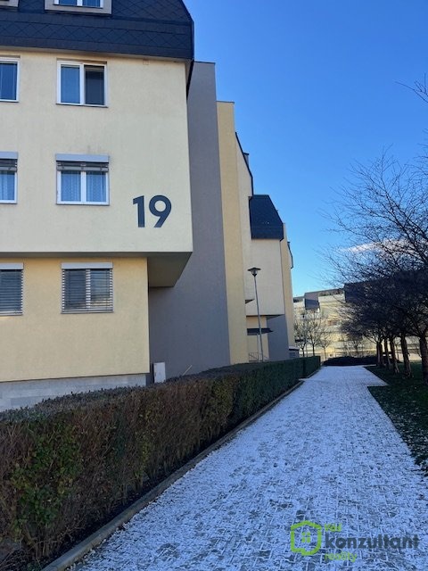 Pronájem bytu 2+kk 47 m², Olomouc - Hejčín, ev.č. 00959 - 2