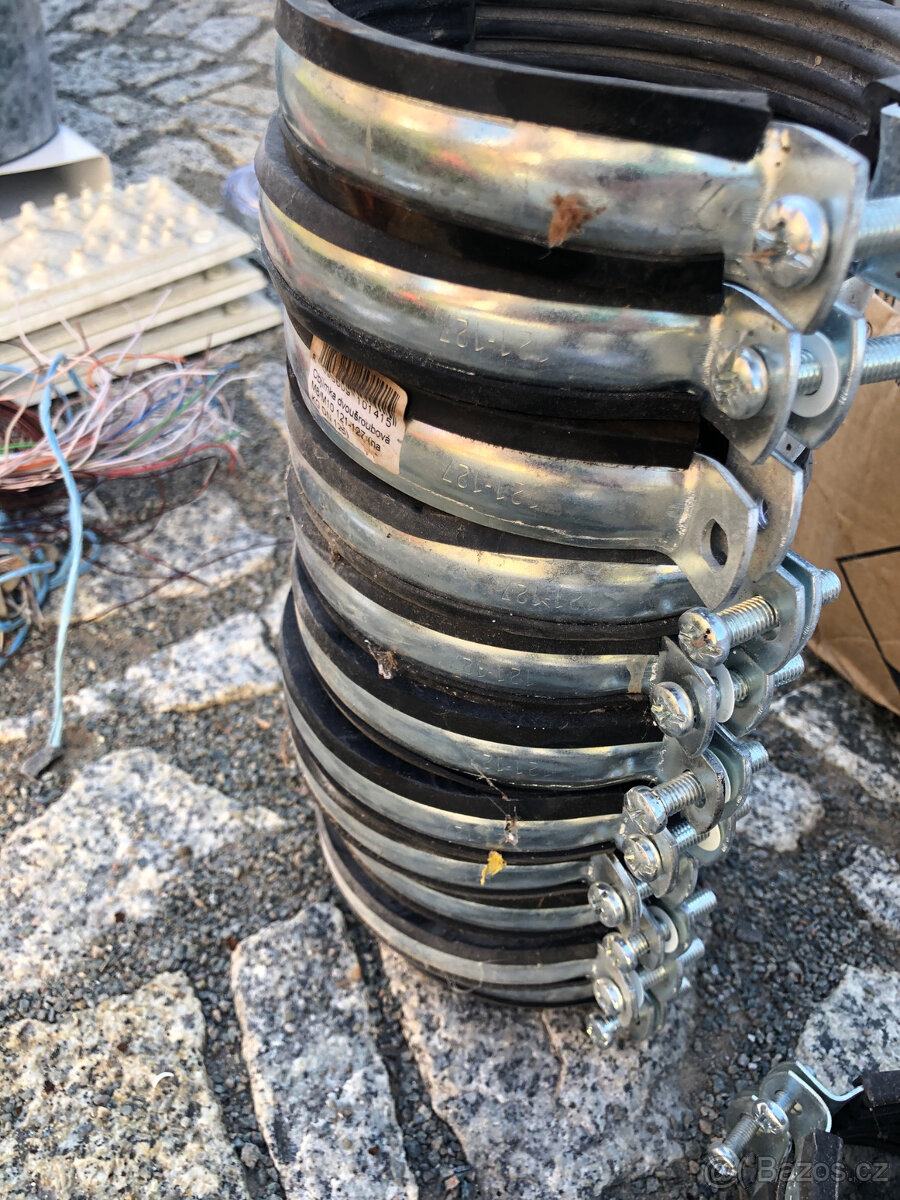 Objímka dvoušroubová DN125 mm M10 - 2