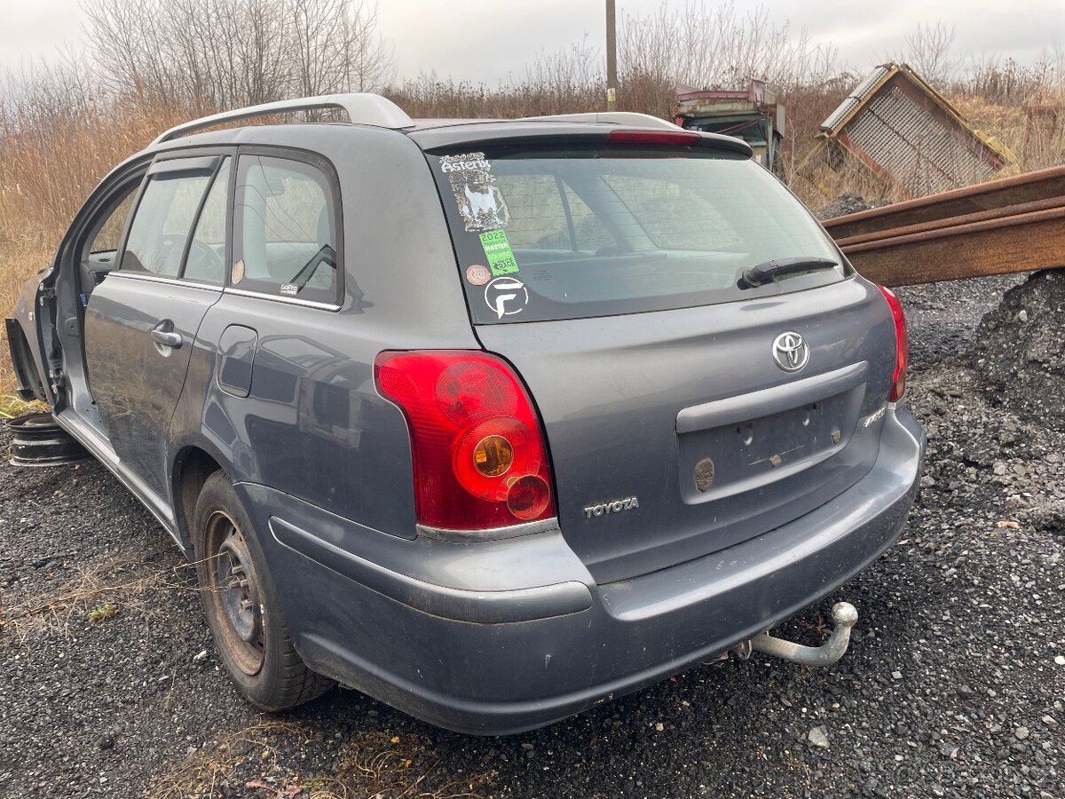 Toyota Avensis T25 - 2