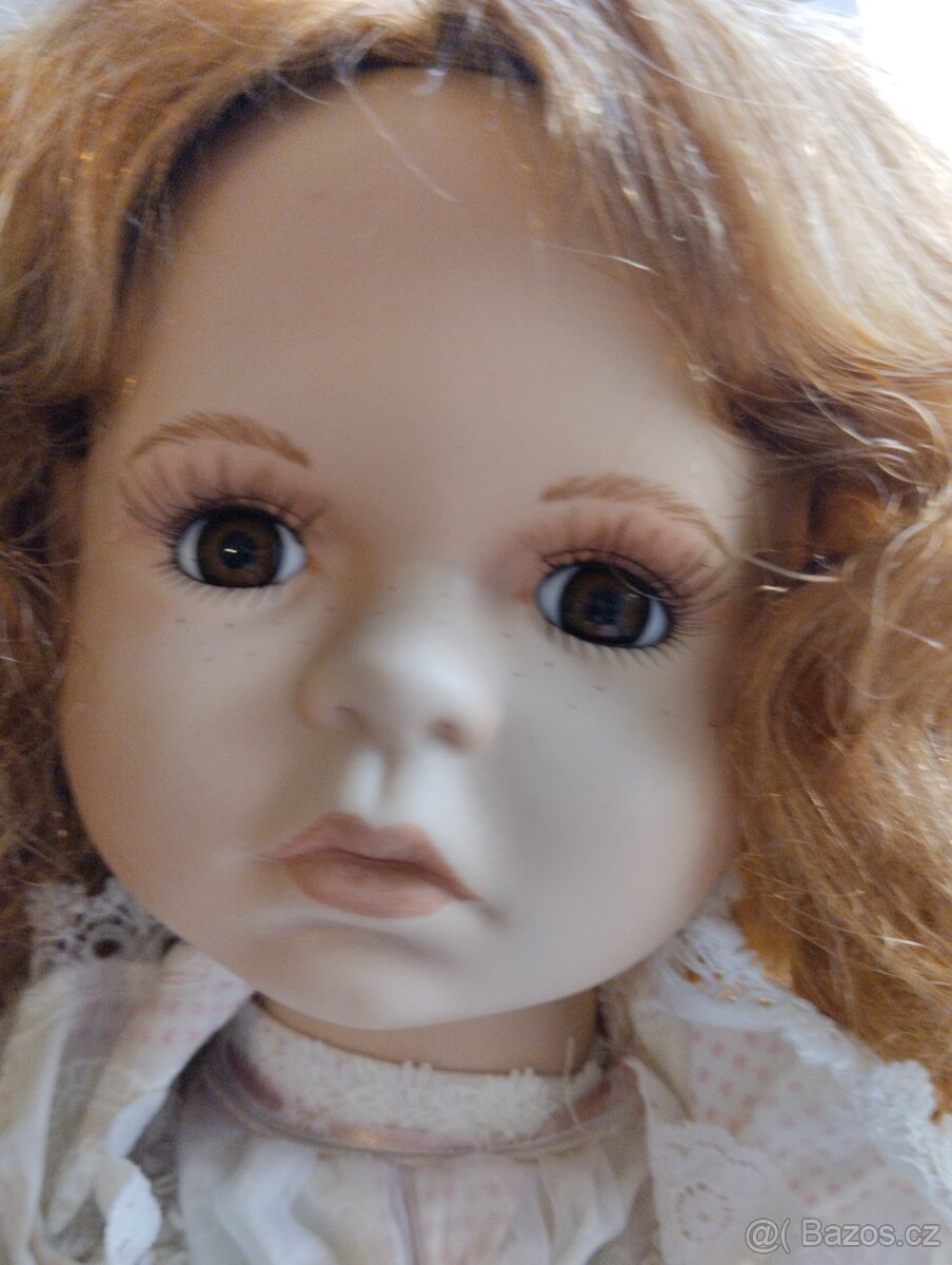 Mohutná porcelánová panenka - 2