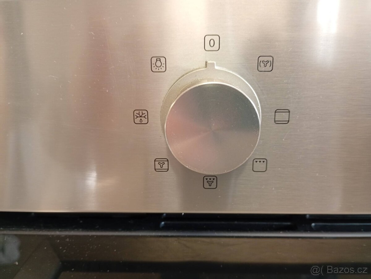 Vestavná trouba IKEA - 2