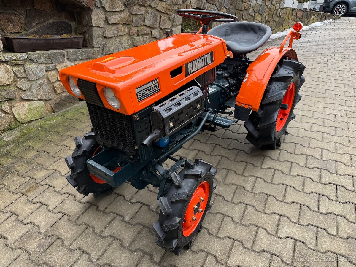 malotraktor Kubota B5000 - 2