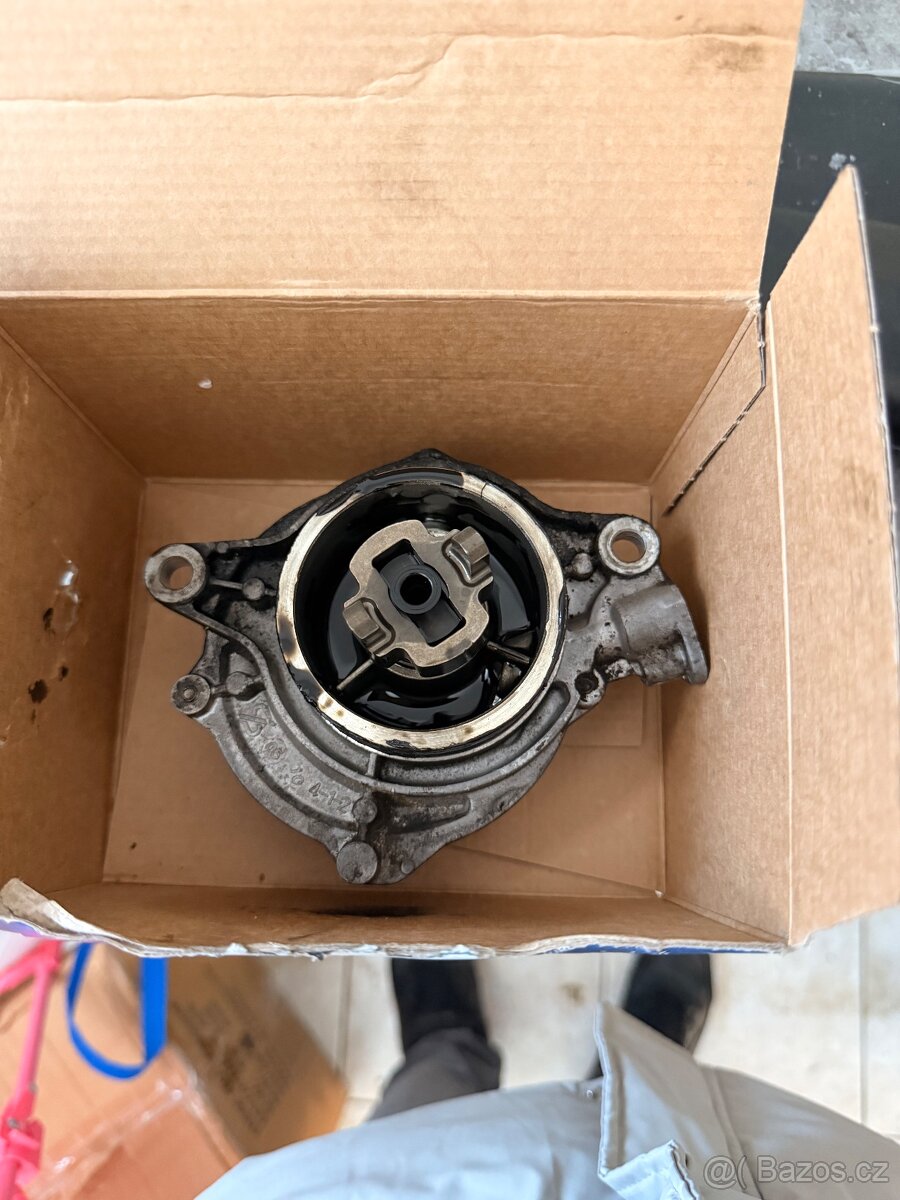 Vakuová pumpa BMW M57d30 - 2