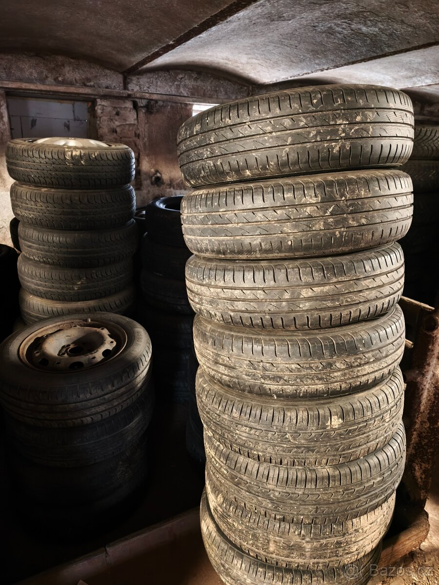 Pneu různých rozměrů - 2