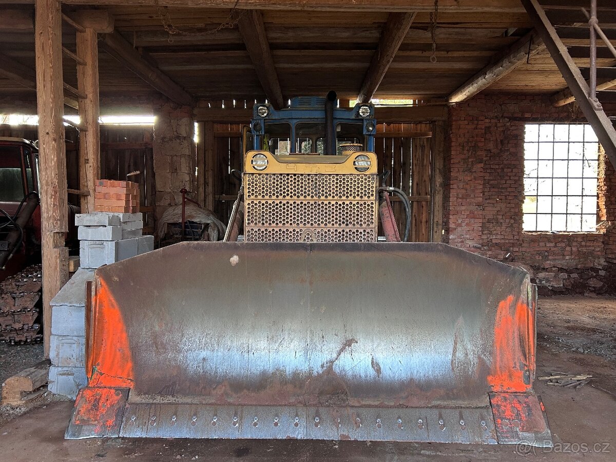 Prodám Buldozer T130 - 2