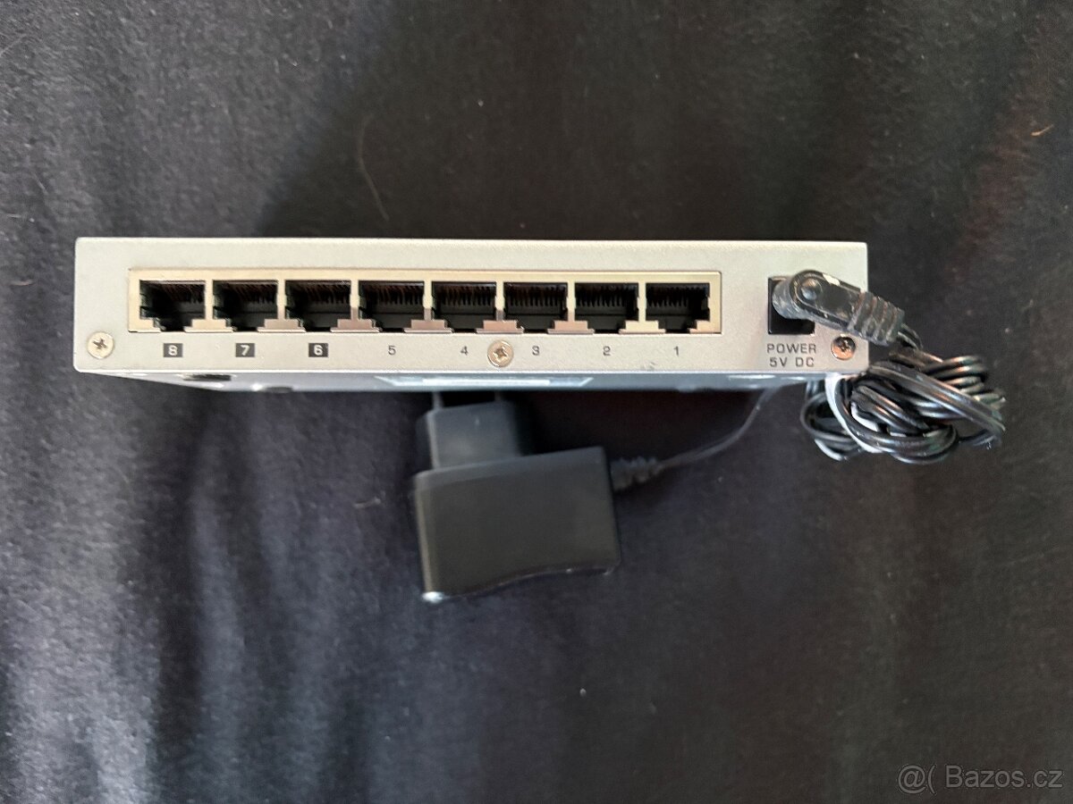 Switch ZyXEL ES-108A - 2