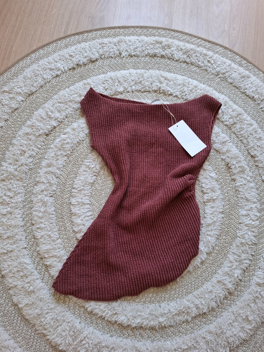 Asymetrický top Zara - 2