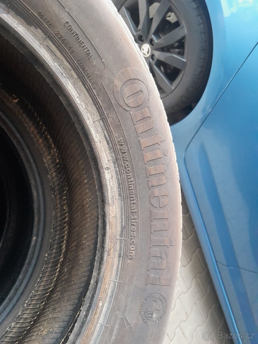 Letní pneu 215/55 r17 - 2