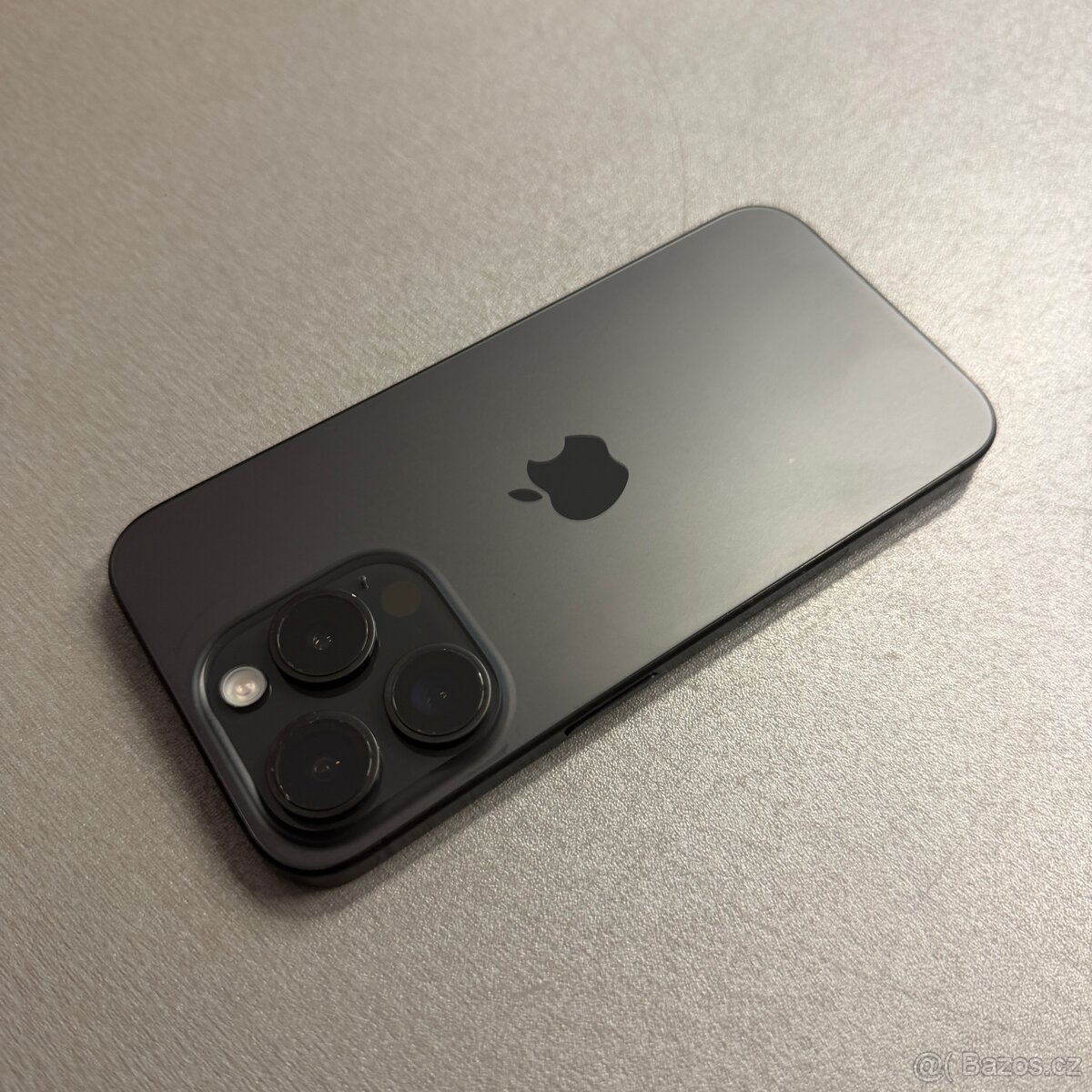 iPhone 15 Pro 128GB černý, rok záruka - 2