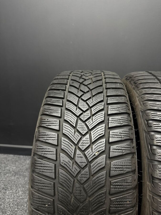 3ks pneu GoodYear 205/50/17 93V - 2
