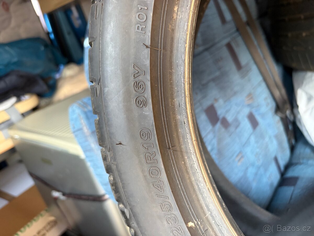 BRIDGESTONE 235/40 R 19 96Y 5mm - 2