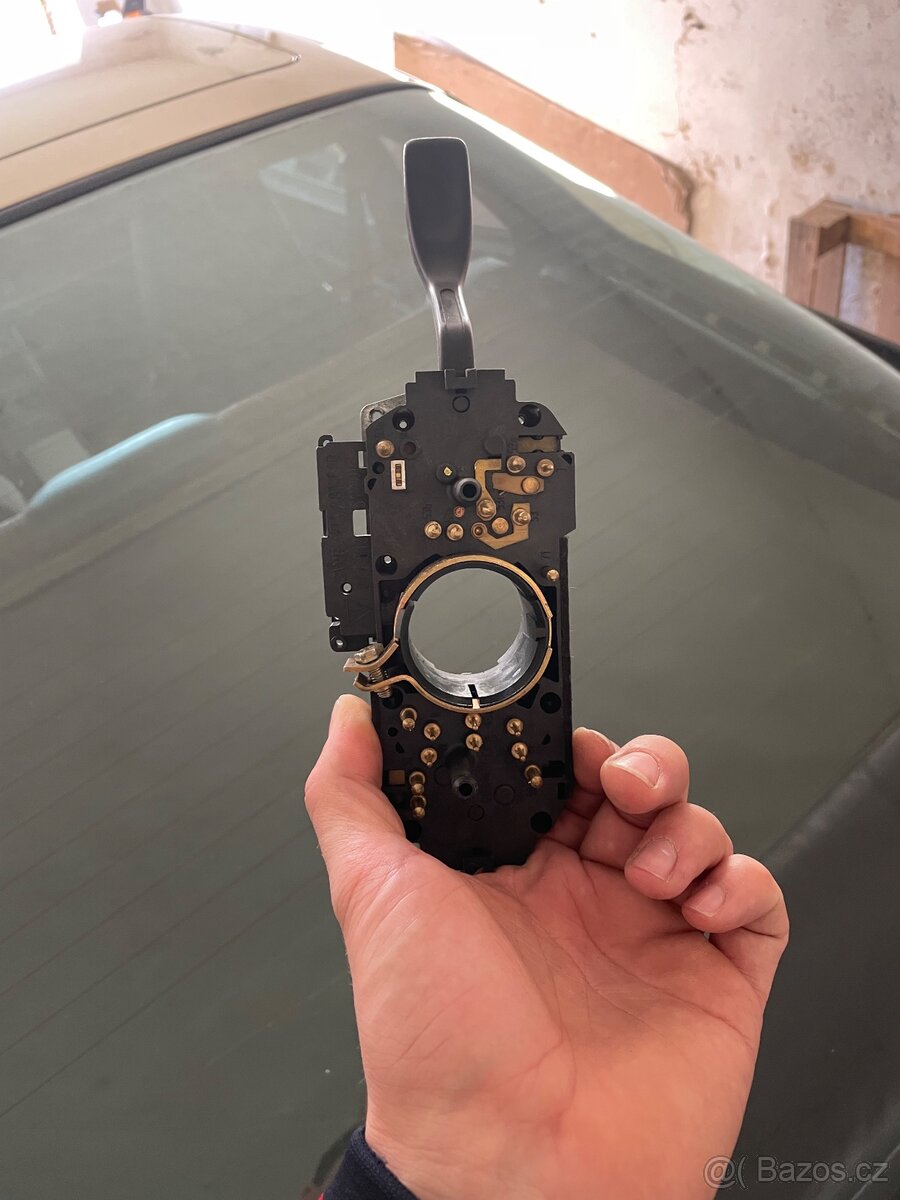 Porsche 944 páčky pod volantem - 2