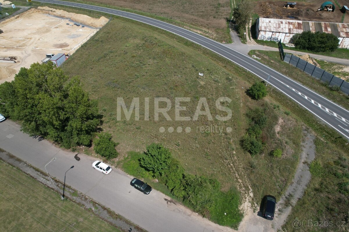Mělník, prodej komerčního pozemku 3.508 m2, okr. Mělník - 2