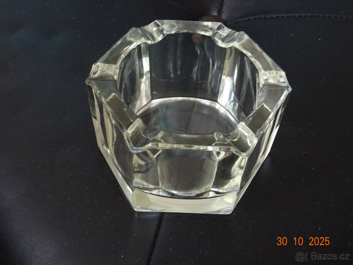 SKLENĚNÝ STARÝ POPELNÍK - 2