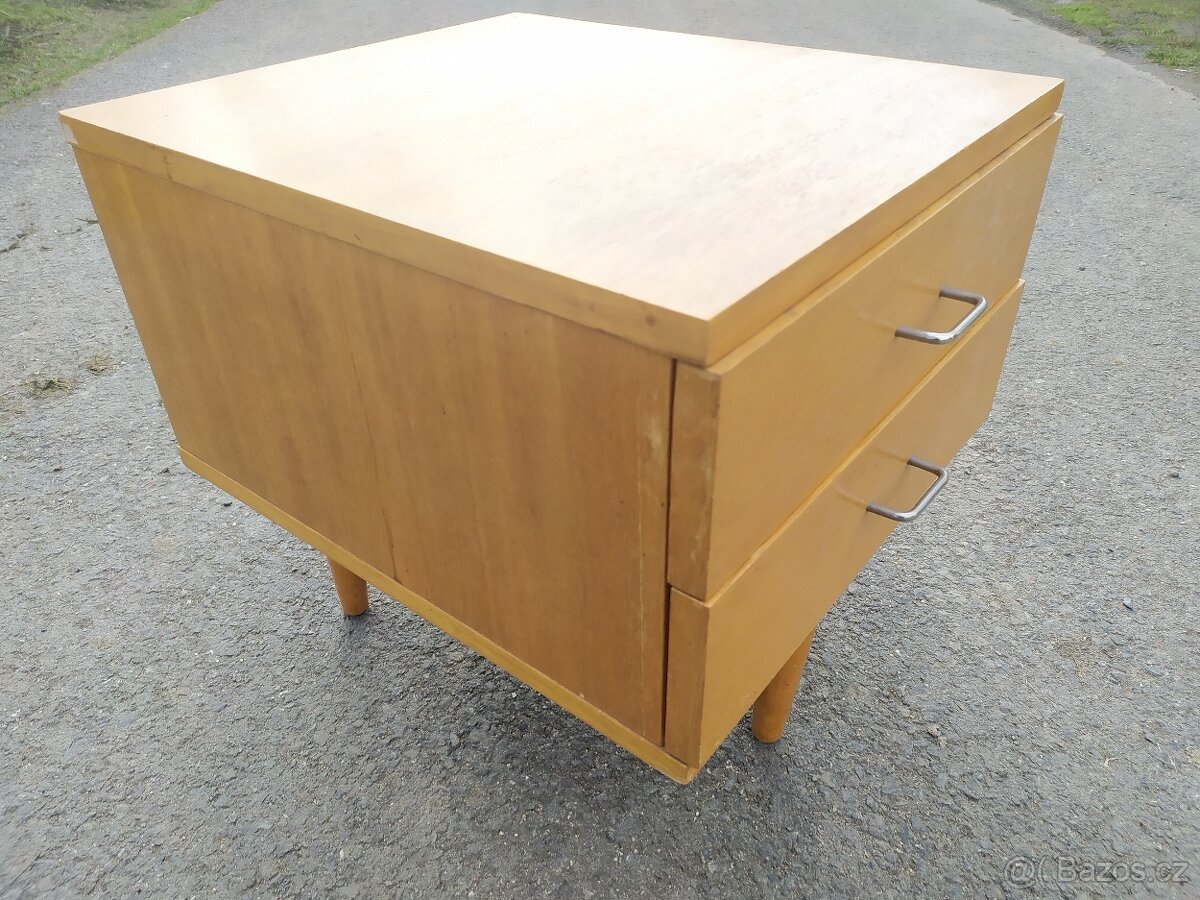 Noční stolek retro, skříňka 41×47×47 cm v dobrém stavu - 2