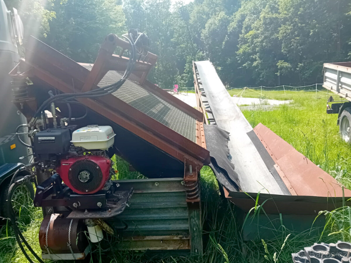 Vibrační třídič s vlastním benzínovým motorem + 8m dopravník - 2
