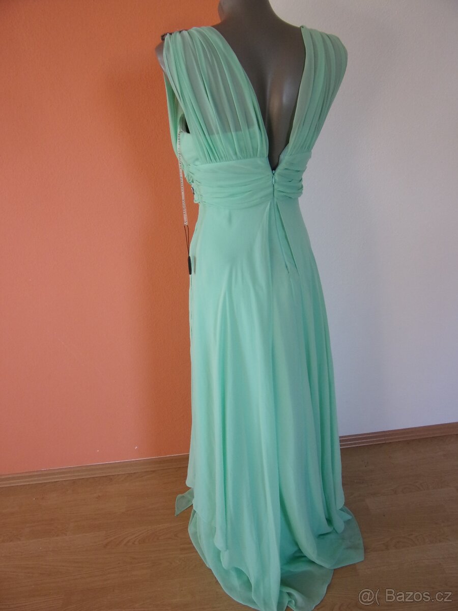 Krásné plesové šaty zn. FERIZAY - 2