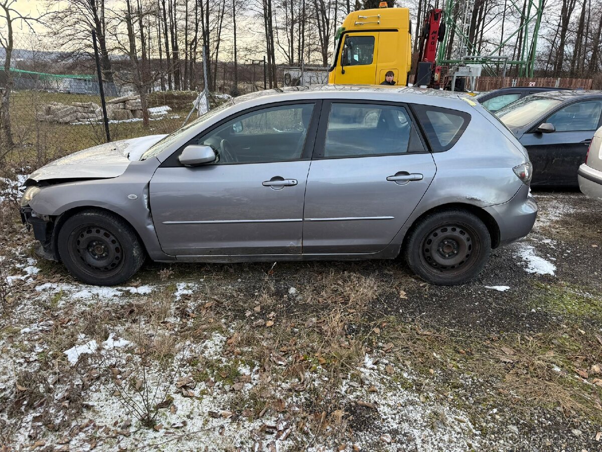 Mazda 3 BK hatchback díly - 2