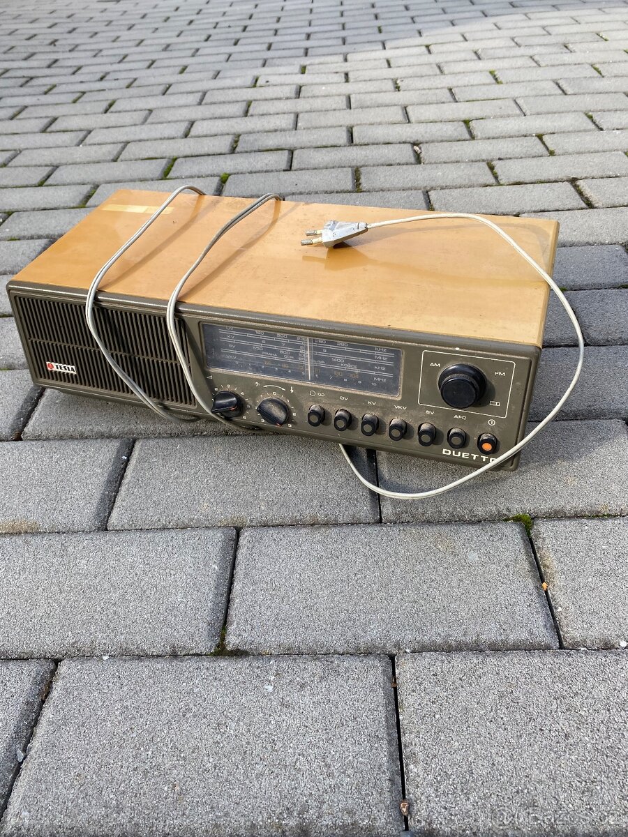 Retro rádio Tesla - 2
