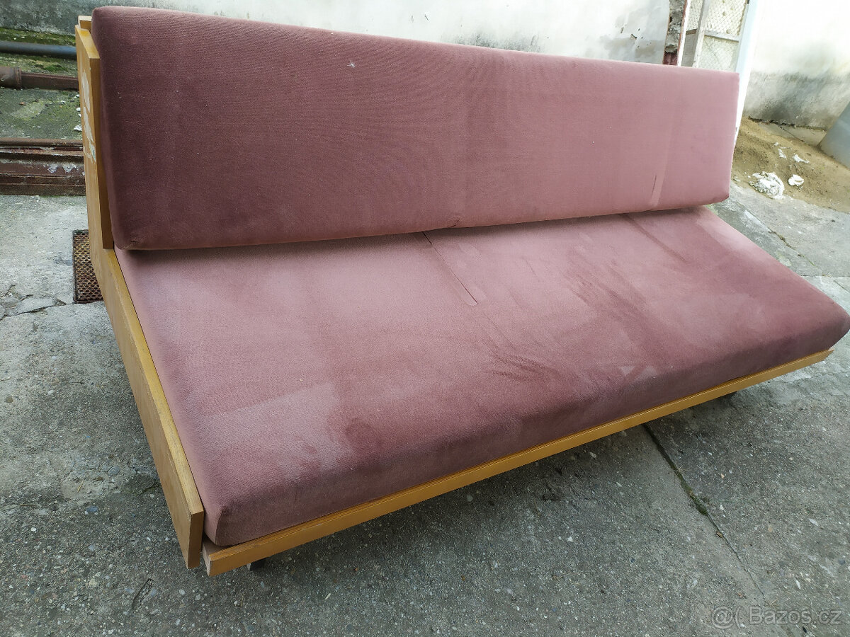 Rozkládací gauč - 2