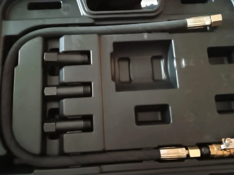 Pheumatický stahovák vstřikovačů - 2