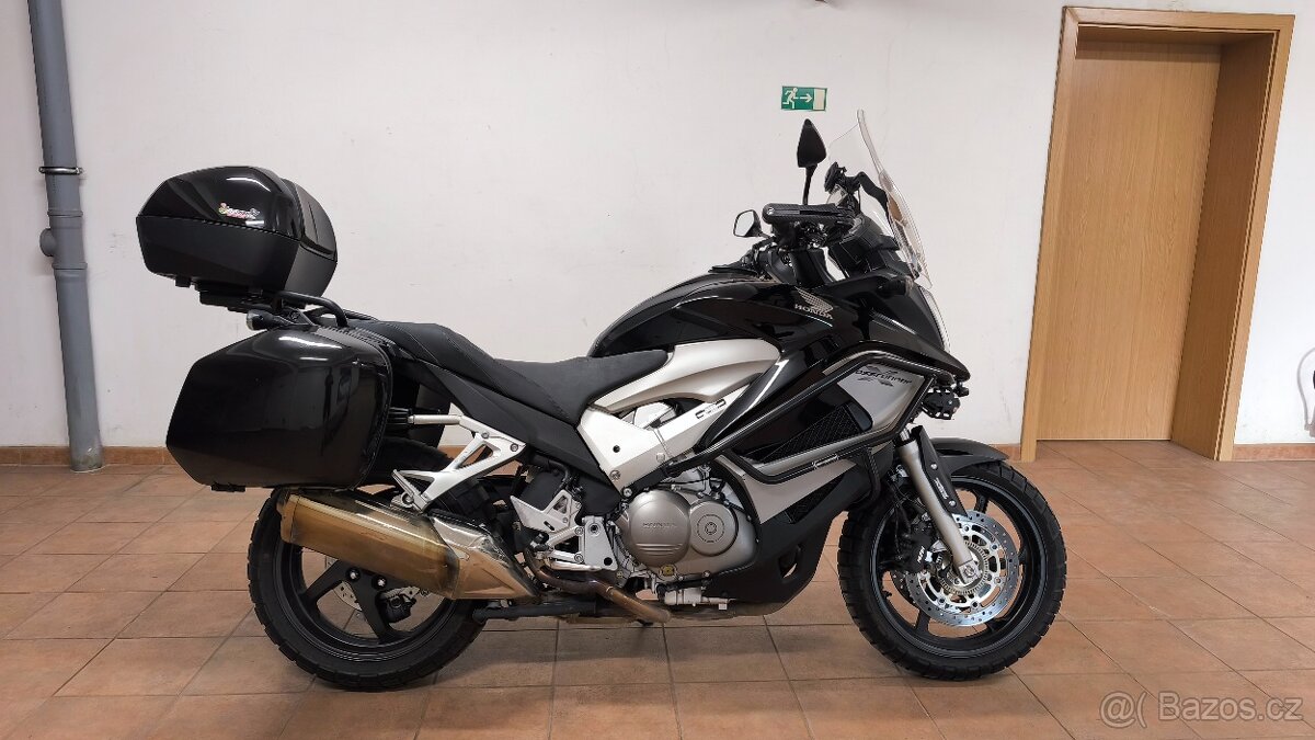 Honda VFR 800 X Crossrunner - 2