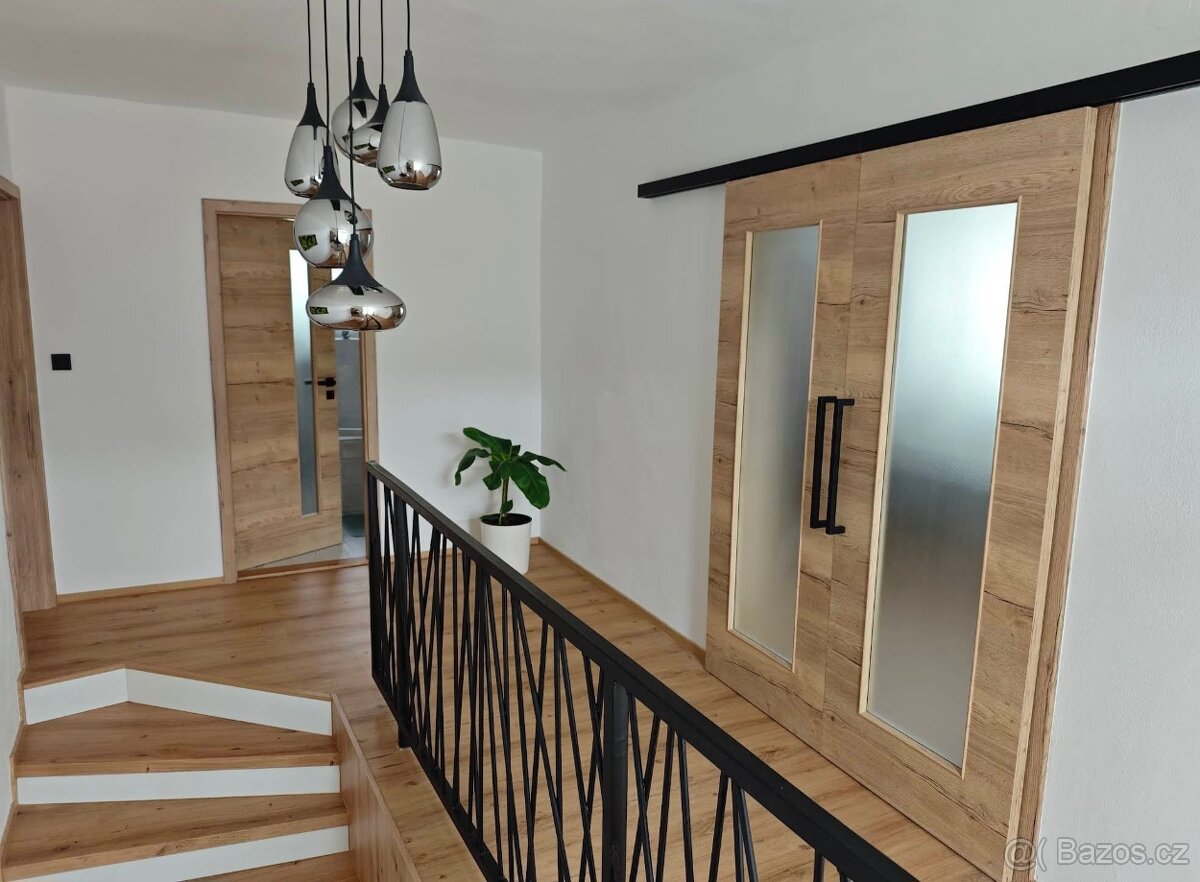 Montáž interiérových dveří/podlah - 2