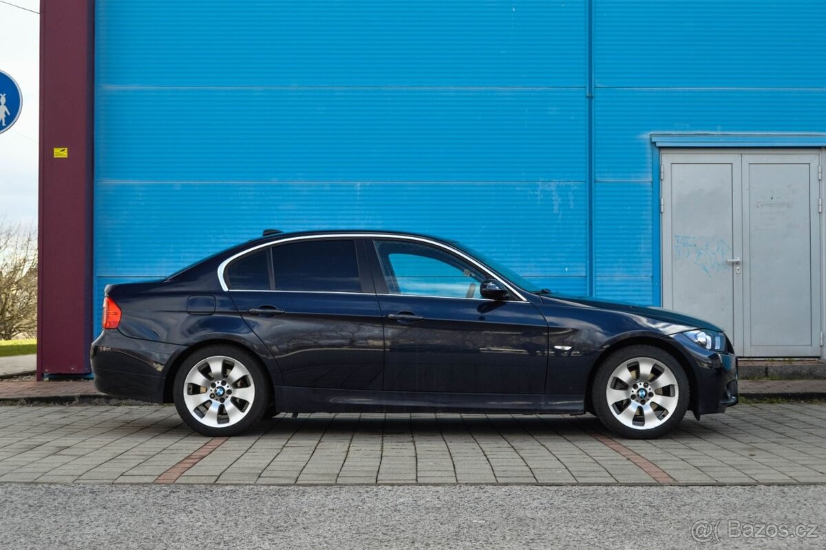 BMW E90 Rad 3 325i A/T - 2