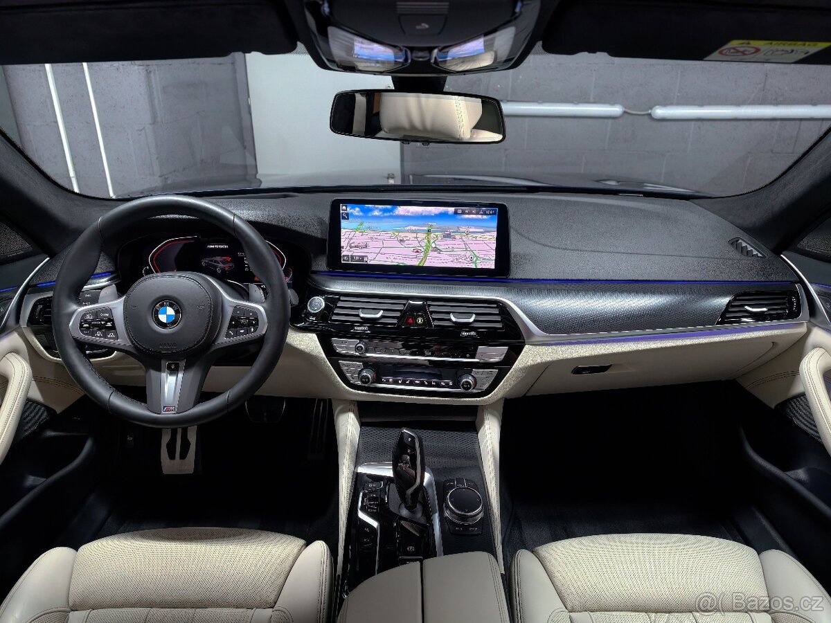 BMW Řada 5, M550ix V8|390kW|Laser|Nezávisl - 2