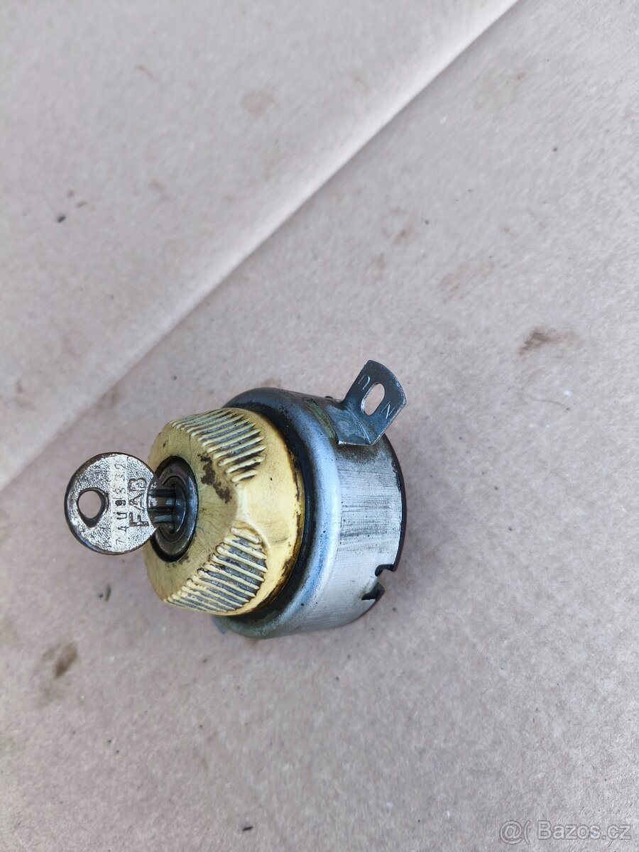 Spínací skříňka Jawa - 2