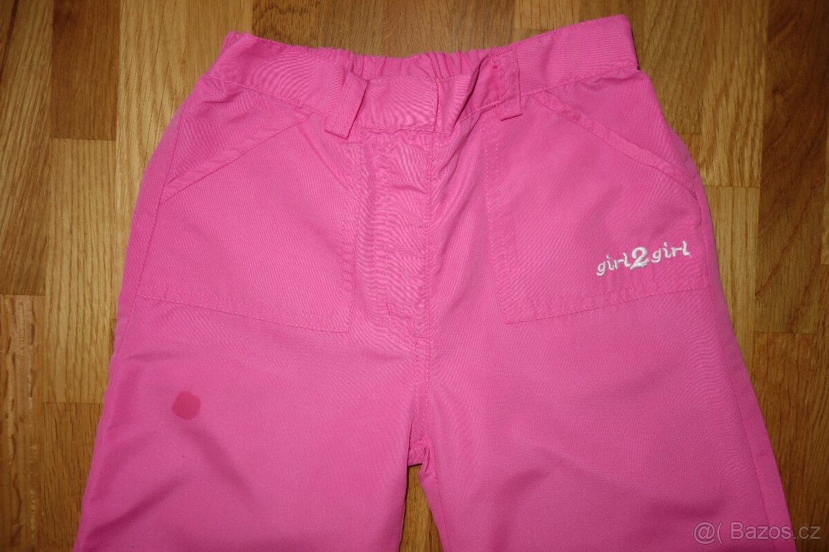 2x kalhoty (i 3/4) pro dvojčata vel.116 - 2