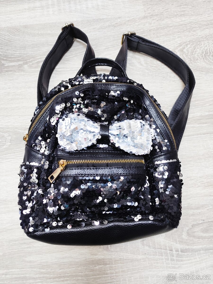 Batůžek s flitry - 2