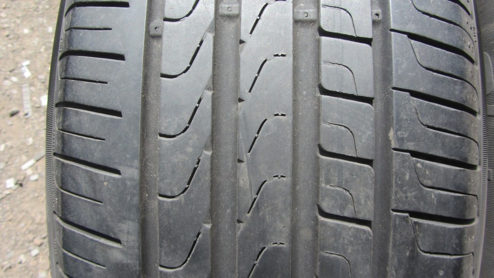 Letní pneu 225/55/17 Pirelli - 2