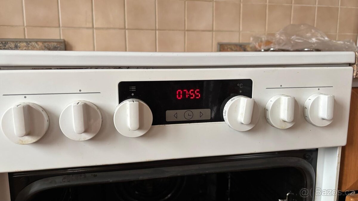 ZACHVALÝ sporák MORA - 2