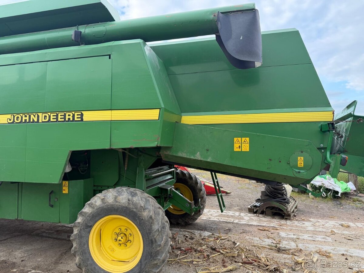 Sklízecí mlátička John Deere 2254, rok výroby 2001, žací liš - 2