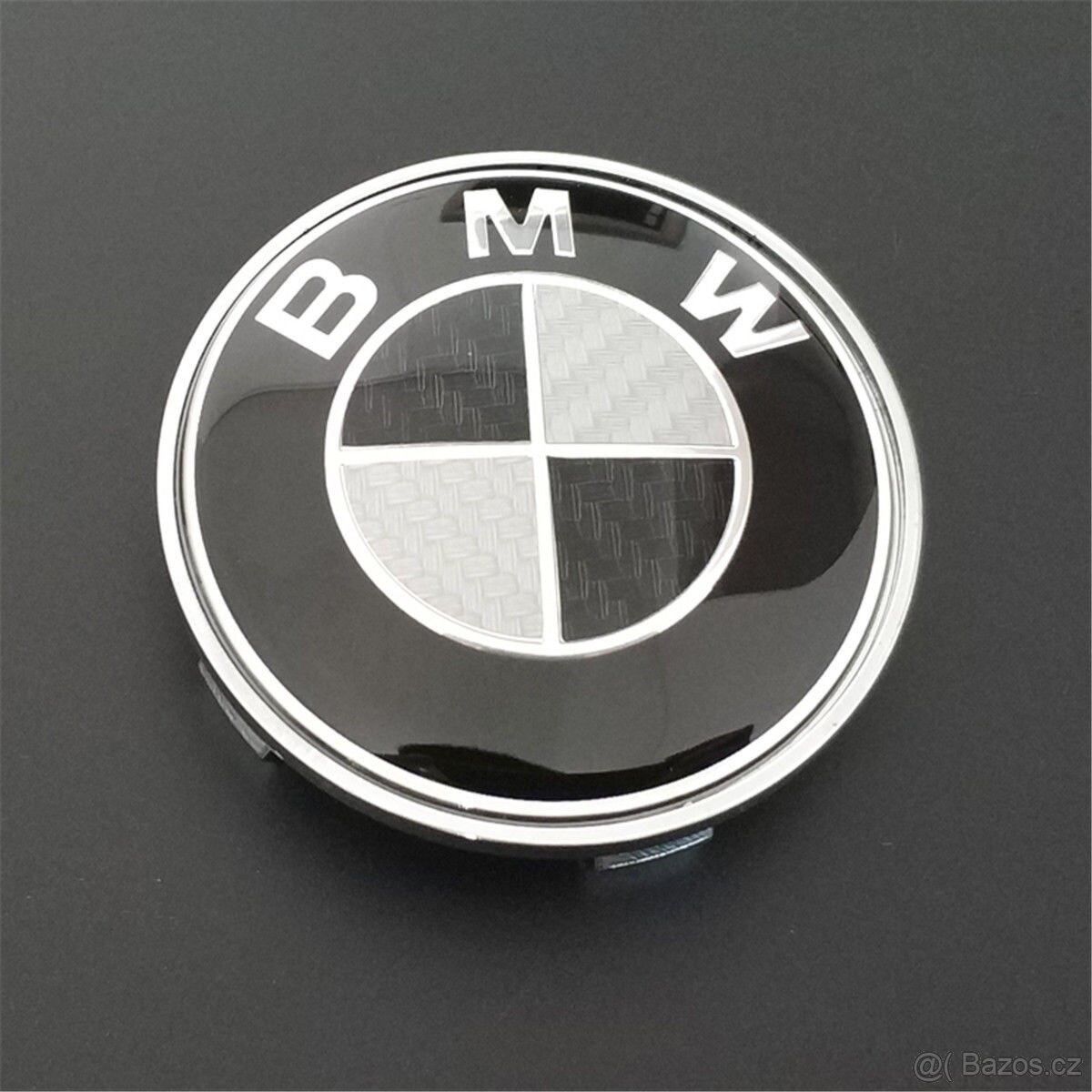 Znak BMW černobílý carbon 82 mm - 2