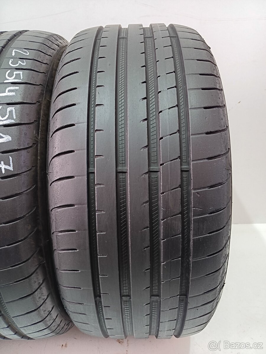 Letní pneu 235/45/17 GoodYear - 2