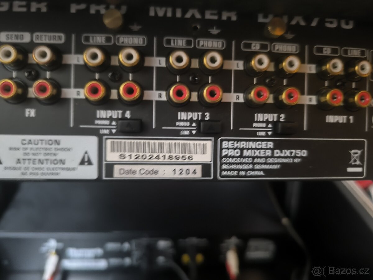 Mixážní pult v kufru - 2